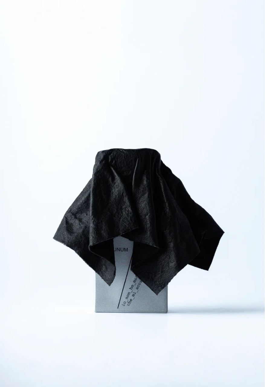 IO NON HO MANI CHE MI ACCAREZZINO IL VISO